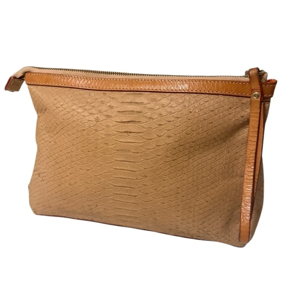 Cavalcanti Italian Leather Made in Italy Cosmetics Elegant Tan Leather Clutch
